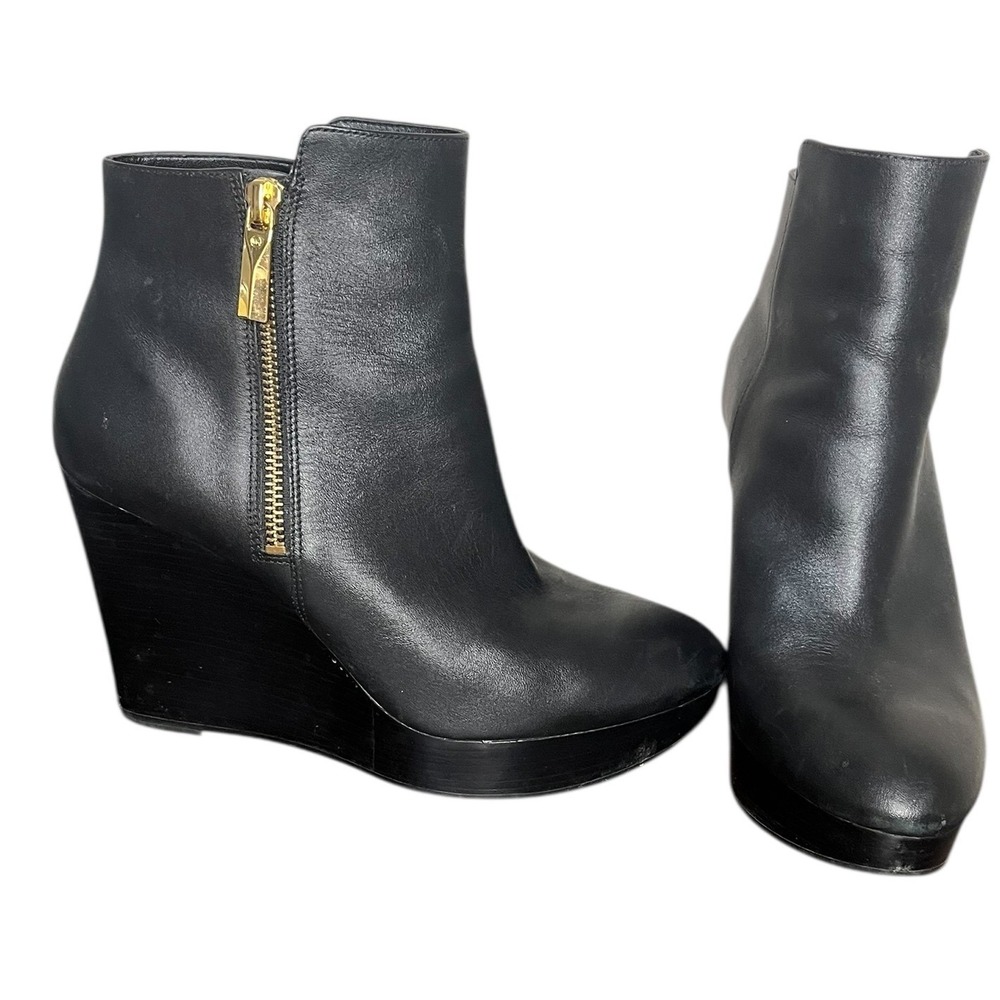 Michael Kors Clara Black Leather Wedge Ankle Boots Booties Gold Zipper Women's 8